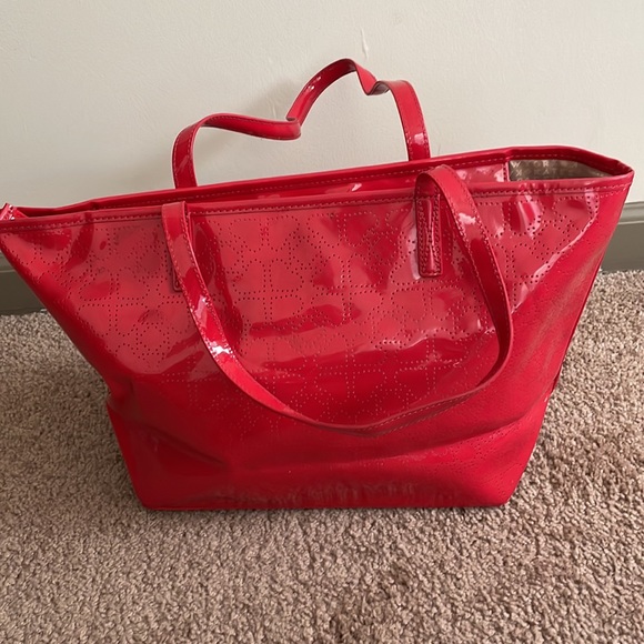 Kate Spade small Harmony Metro Perforated patent & leather Heart Red Tote Bag - Picture 14 of 16